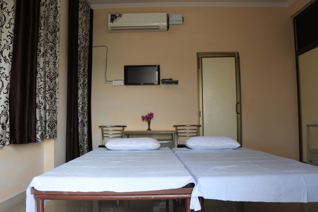 Delux-room-1-1-1024x683